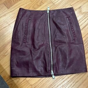 Cinq a sept genuine lamb leather mini skirt